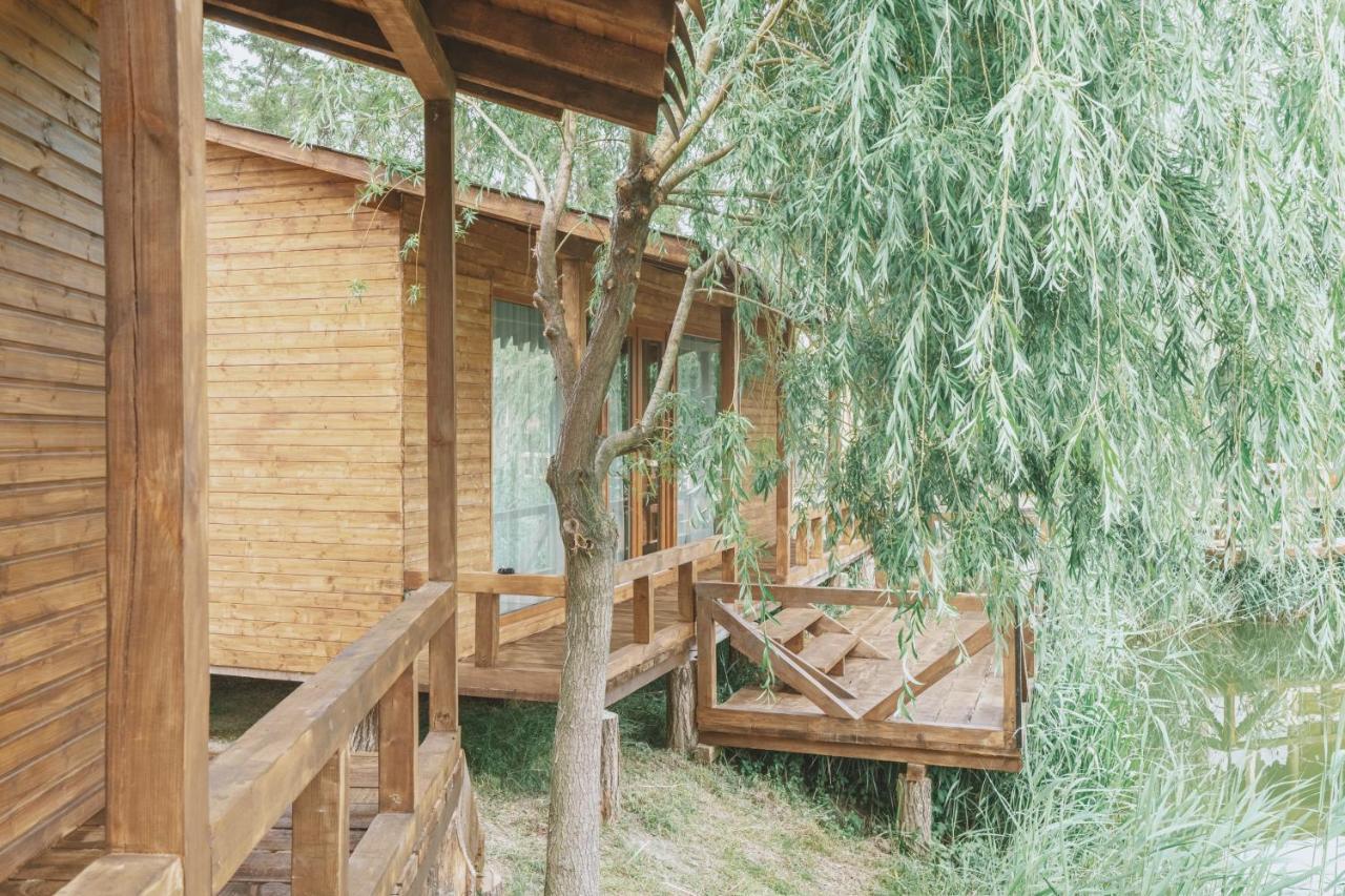 Zaga Zaga Sat Hotel Tecuci Exterior foto